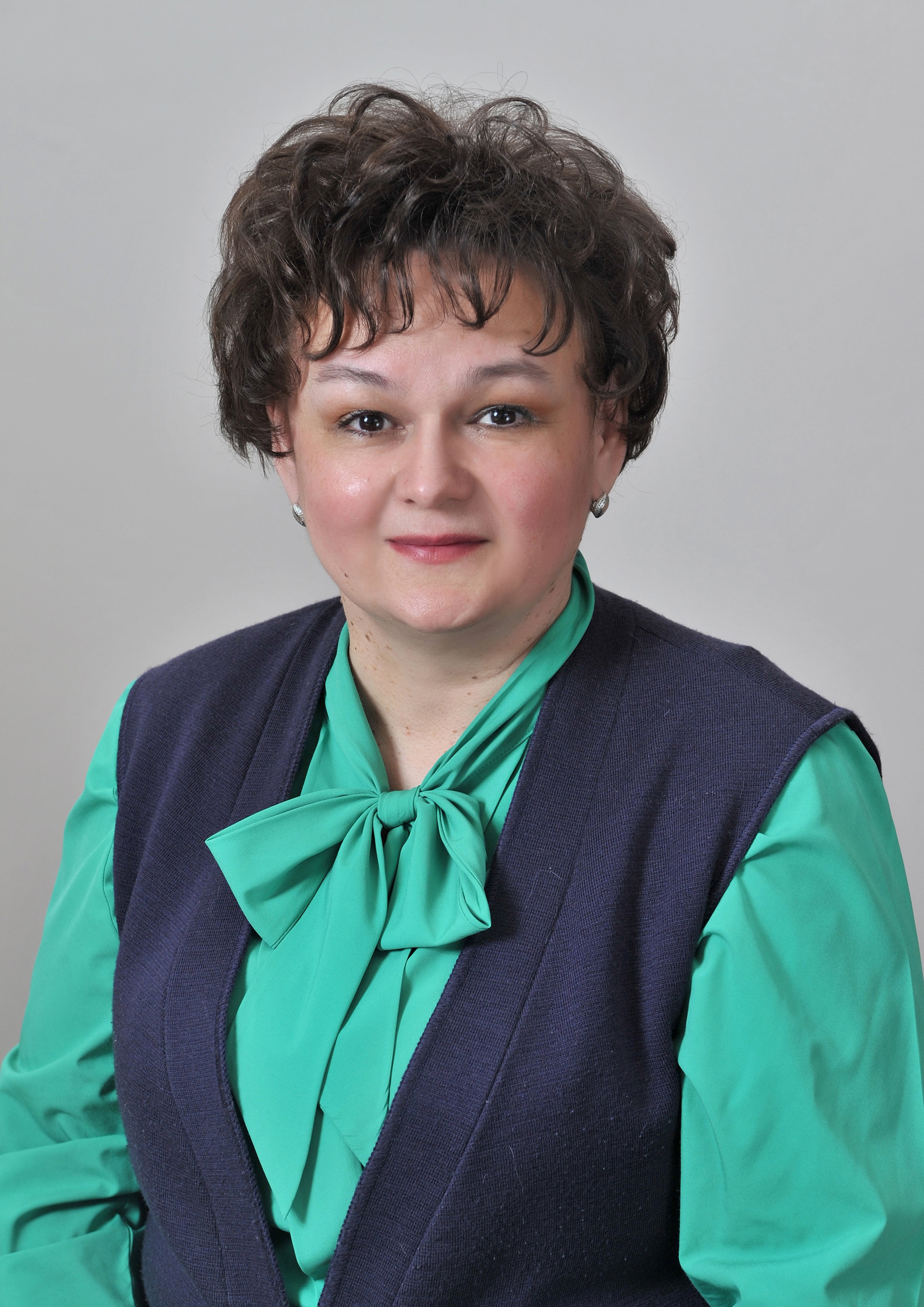 Миндибаева Альбина Вениаминовна.